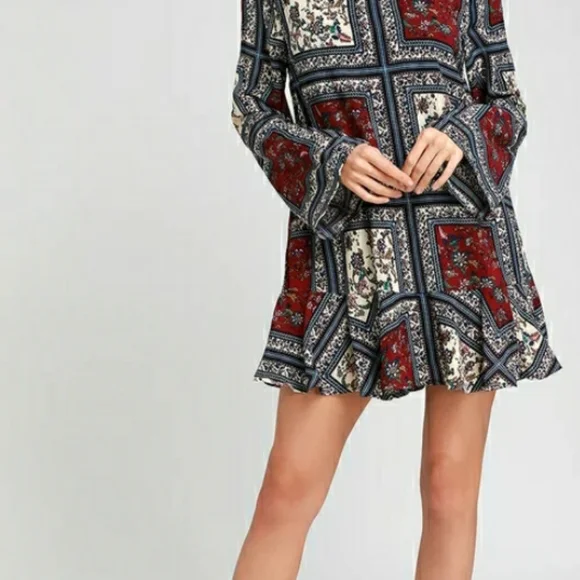 LULUS Crack a Smile Cream and Plum Multi Print Long Sleeve Shift Dress - NWT - Picture 1 of 15